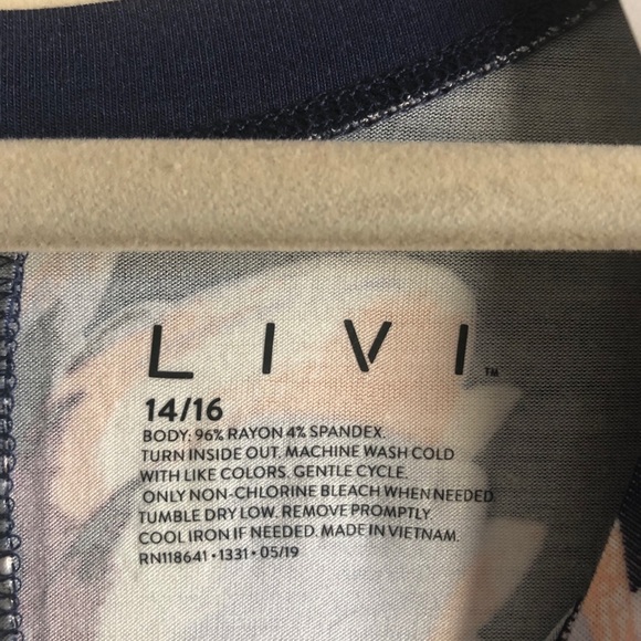 Soft Flowy Top - Picture 4 of 5